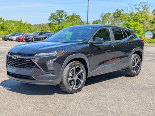 Mosaic Black Metallic 2024 Chevrolet Trax FWD 1RS