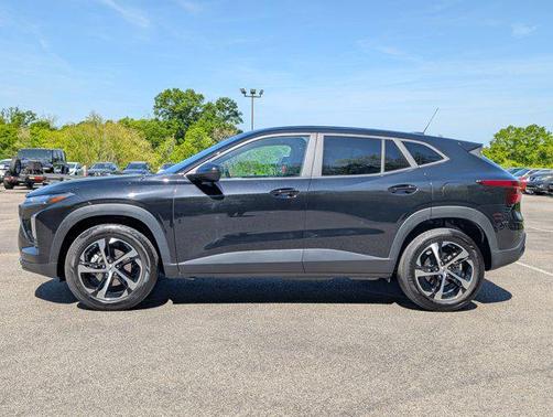 Mosaic Black Metallic 2024 Chevrolet Trax FWD 1RS