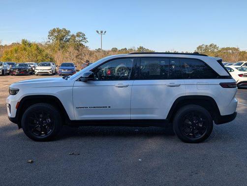 2024 Jeep Grand Cherokee Altitude