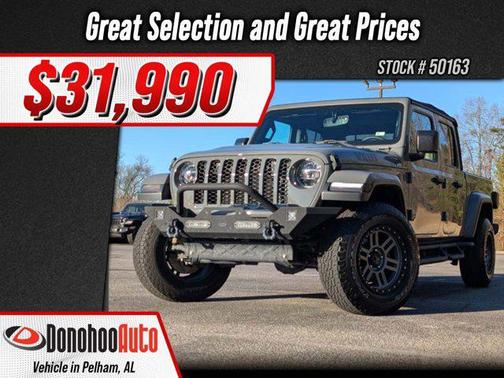 Sting-Gray Clearcoat 2023 Jeep Gladiator Willys 4x4