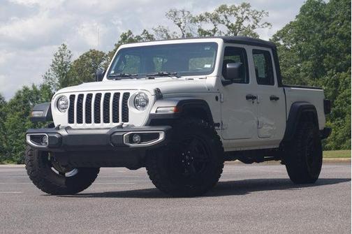 2023 Jeep Gladiator Sport