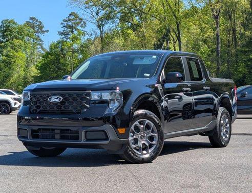SHADOW BLACK 2025 Ford Maverick XLT