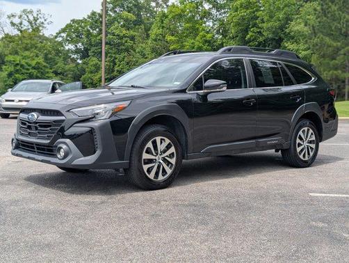 Crystal Black Silica 2023 Subaru Outback Premium
