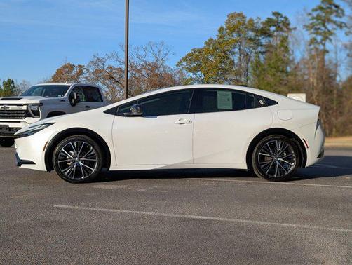2024 Toyota Prius XLE