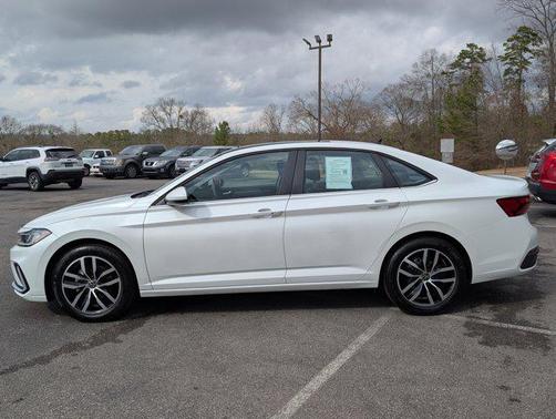 2025 Volkswagen Jetta 1.5T SE