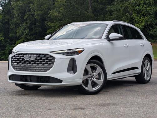 Glacier White Metallic 2025 Audi Q5 Prestige TFSI quattro S tronic