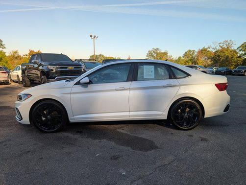 2025 Volkswagen Jetta 1.5T SE