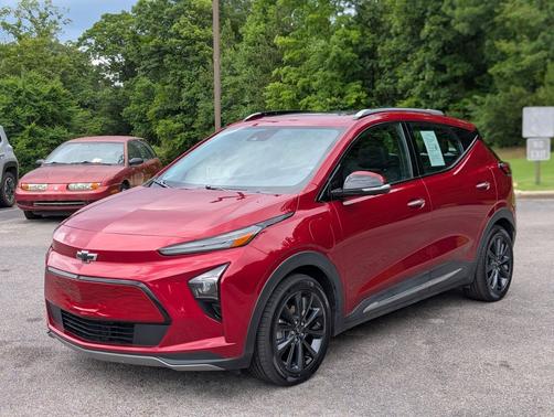 Cherry Red Tintcoat 2022 Chevrolet Bolt EUV FWD Premier