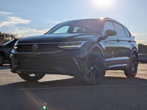 2024 Volkswagen Tiguan 2.0T SE R-Line Black 4MOTION