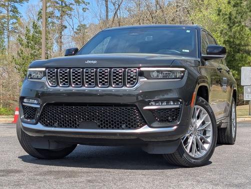 Rocky Mountain Pearlcoat 2023 Jeep Grand Cherokee Summit