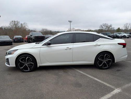 2023 Nissan Altima SR FWD