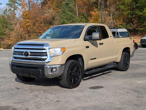 2017 Toyota Tundra SR5