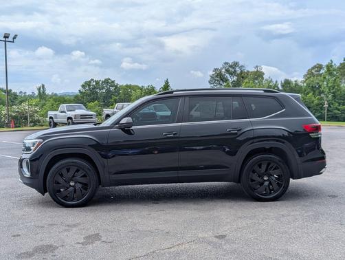 Deep Black Pearl 2025 Volkswagen Atlas 2.0T SE w/Technology 4MOTION