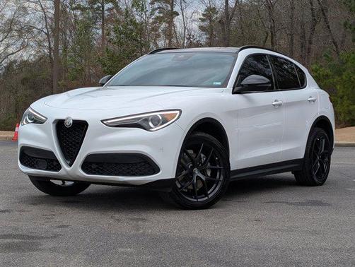 2021 Alfa Romeo Stelvio Base