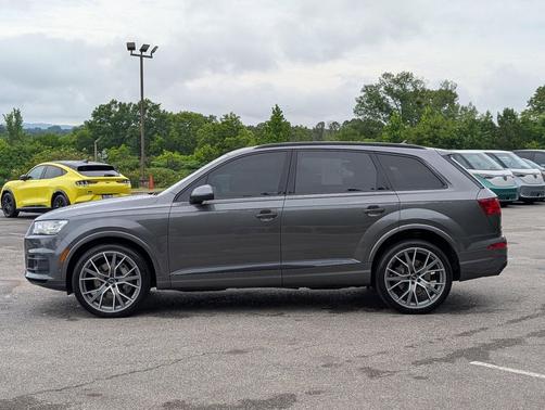 Samurai Gray Metallic 2019 Audi Q7 55 Prestige