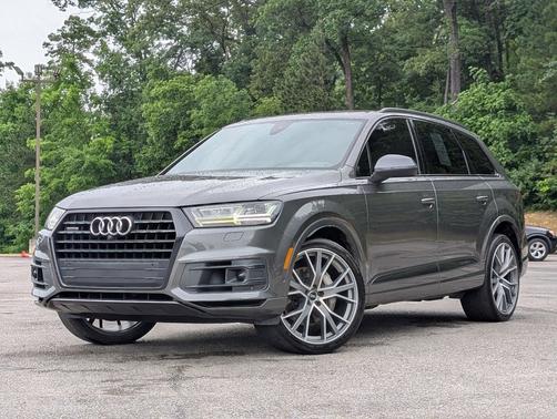 Samurai Gray Metallic 2019 Audi Q7 55 Prestige