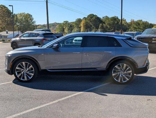 2023 Cadillac LYRIQ Luxury