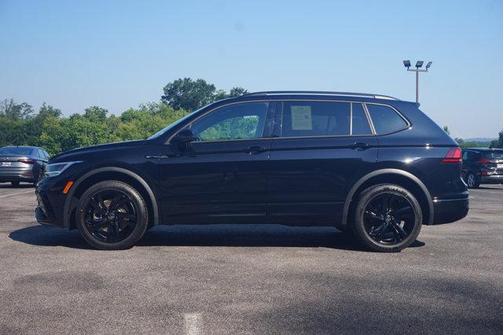 2024 Volkswagen Tiguan 2.0T SE R-Line Black