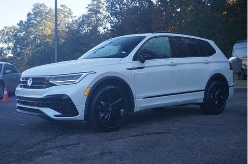 2023 Volkswagen Tiguan 2.0T SE R-Line Black