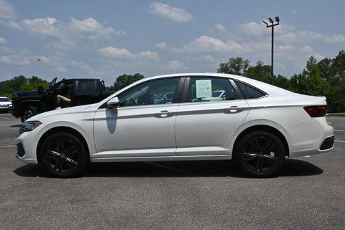 2023 Volkswagen Jetta 1.5T SE