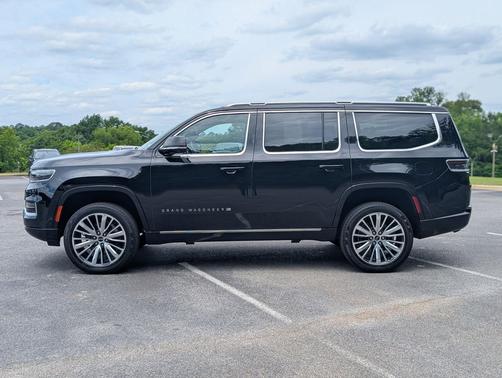 Diamond Black Crystal Pearlcoat 2025 Jeep Grand Wagoneer 4x4