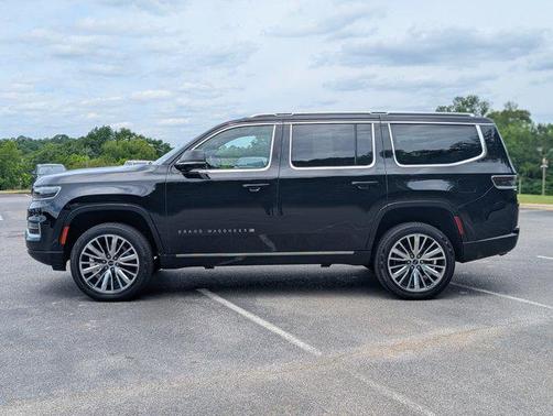Diamond Black Crystal Pearlcoat 2025 Jeep Grand Wagoneer 4x4