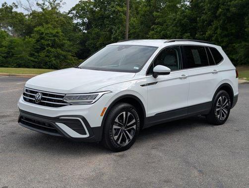 Pure White 2024 Volkswagen Tiguan 2.0T S