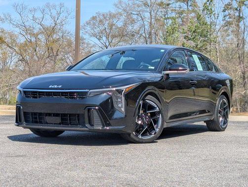 Aurora Black Pearl 2025 Kia K4 GT-Line