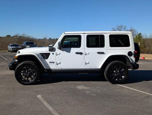 2025 Jeep Wrangler 4xe Base