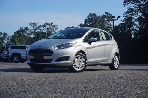 Ingot Silver Metallic 2016 Ford Fiesta SE