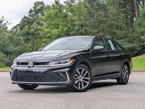 Deep Black Pearl 2025 Volkswagen Jetta 1.5T SE