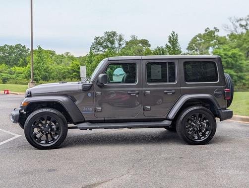 Granite Crystal Metallic Clearcoat 2025 Jeep Wrangler 4xe Sahara