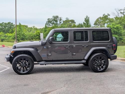 Granite Crystal Metallic Clearcoat 2025 Jeep Wrangler 4xe Sahara