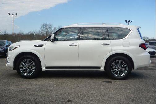 2023 INFINITI QX80 Luxe