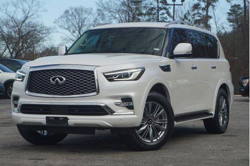 2023 INFINITI QX80 Luxe