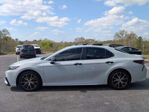 Ice Edge 2022 Toyota Camry SE