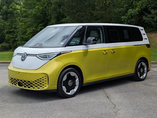 Pomelo Yellow 2025 Volkswagen ID. Buzz Pro S Plus