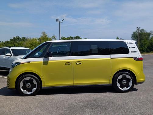Pomelo Yellow 2025 Volkswagen ID. Buzz Pro S Plus