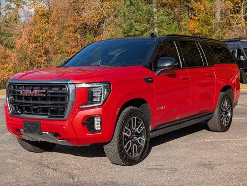 2023 GMC Yukon XL 4WD AT4
