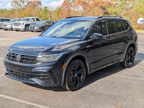 2023 Volkswagen Tiguan 2.0T SE R-Line Black