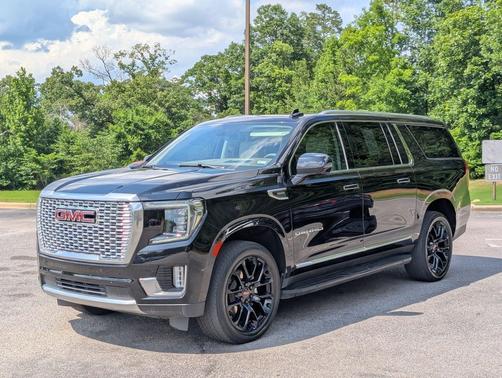 Onyx Black 2023 GMC Yukon XL Denali
