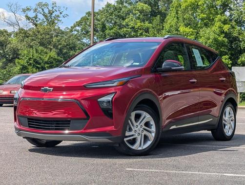 Cherry Red Tintcoat 2022 Chevrolet Bolt EUV FWD Premier