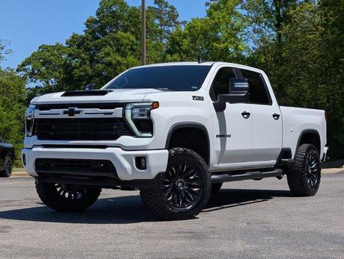 Summit White 2024 Chevrolet Silverado 2500 LT