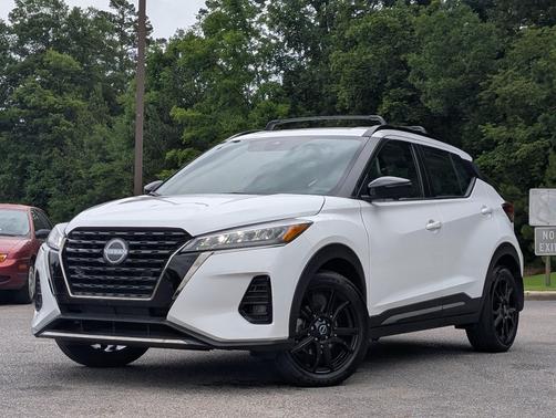 Fresh Powder 2024 Nissan Kicks SR