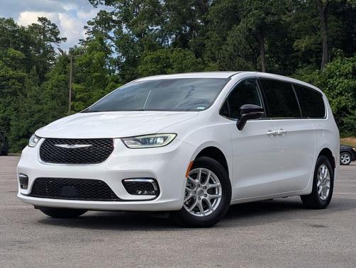 Bright White Clearcoat 2025 Chrysler Pacifica L