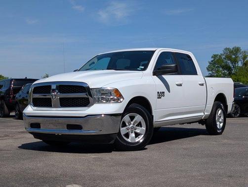 Bright White Clearcoat 2021 RAM 1500 Classic SLT