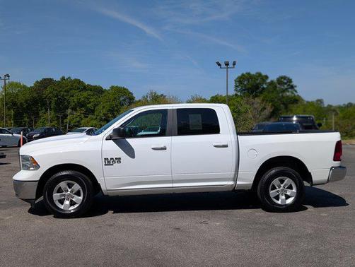 Bright White Clearcoat 2021 RAM 1500 Classic SLT
