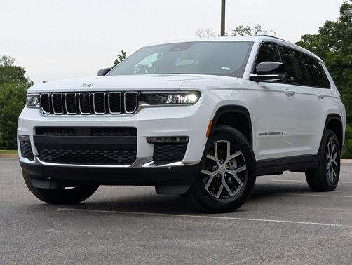 Bright White Clearcoat 2025 Jeep Grand Cherokee L Limited