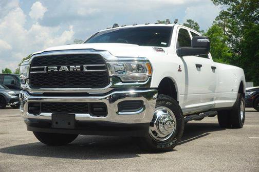 2024 RAM 3500 Tradesman Crew Cab 4x4 8' Box