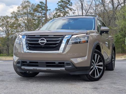 Baja Storm 2024 Nissan Pathfinder Platinum FWD